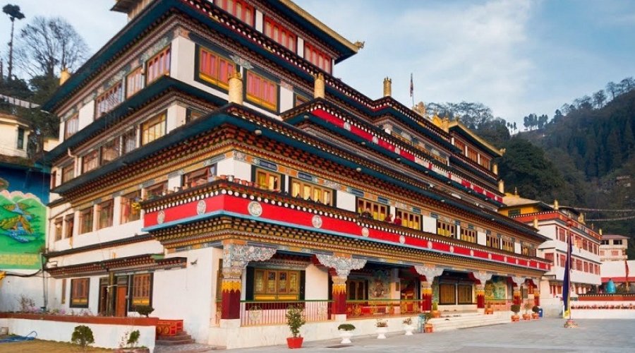 Peaceful Dali Monastery