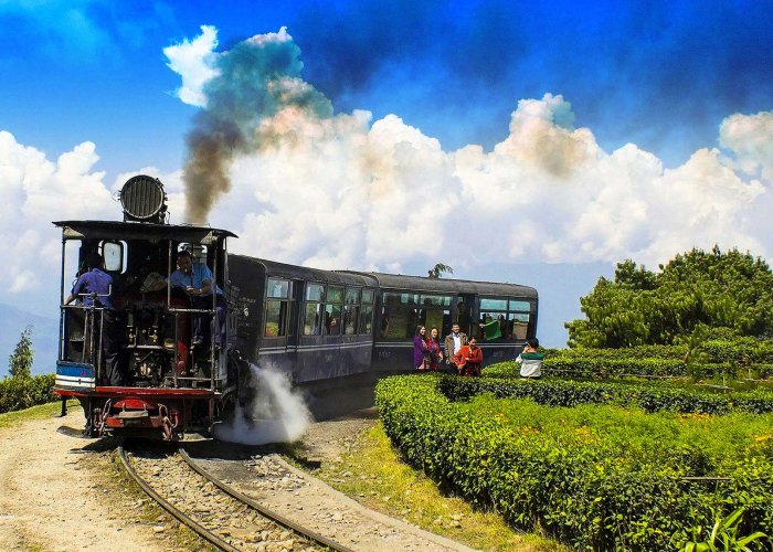 3 Nights 4 Days Darjeeling Tour Package
